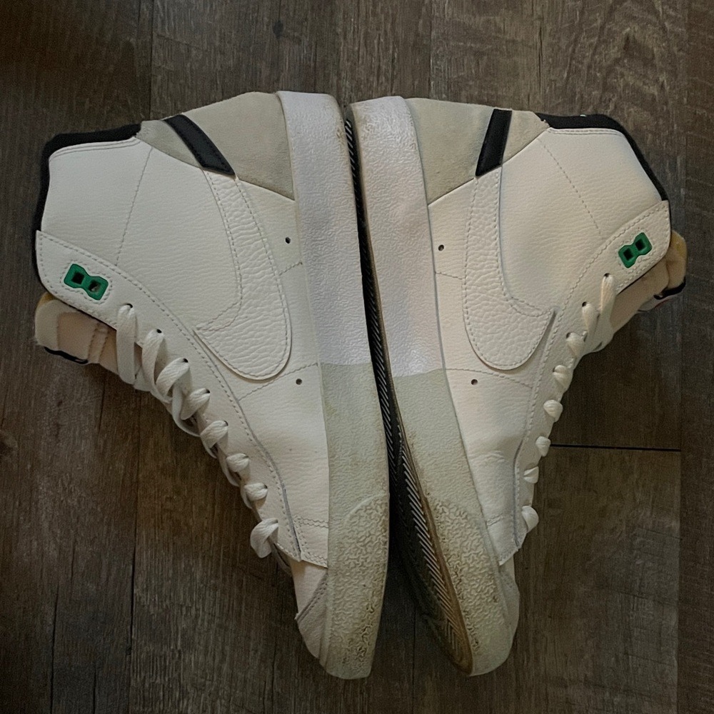 Nike Blazer Mid 77 White Black Green Split Logo High Top Sneakers Mens - Picture 5 of 10